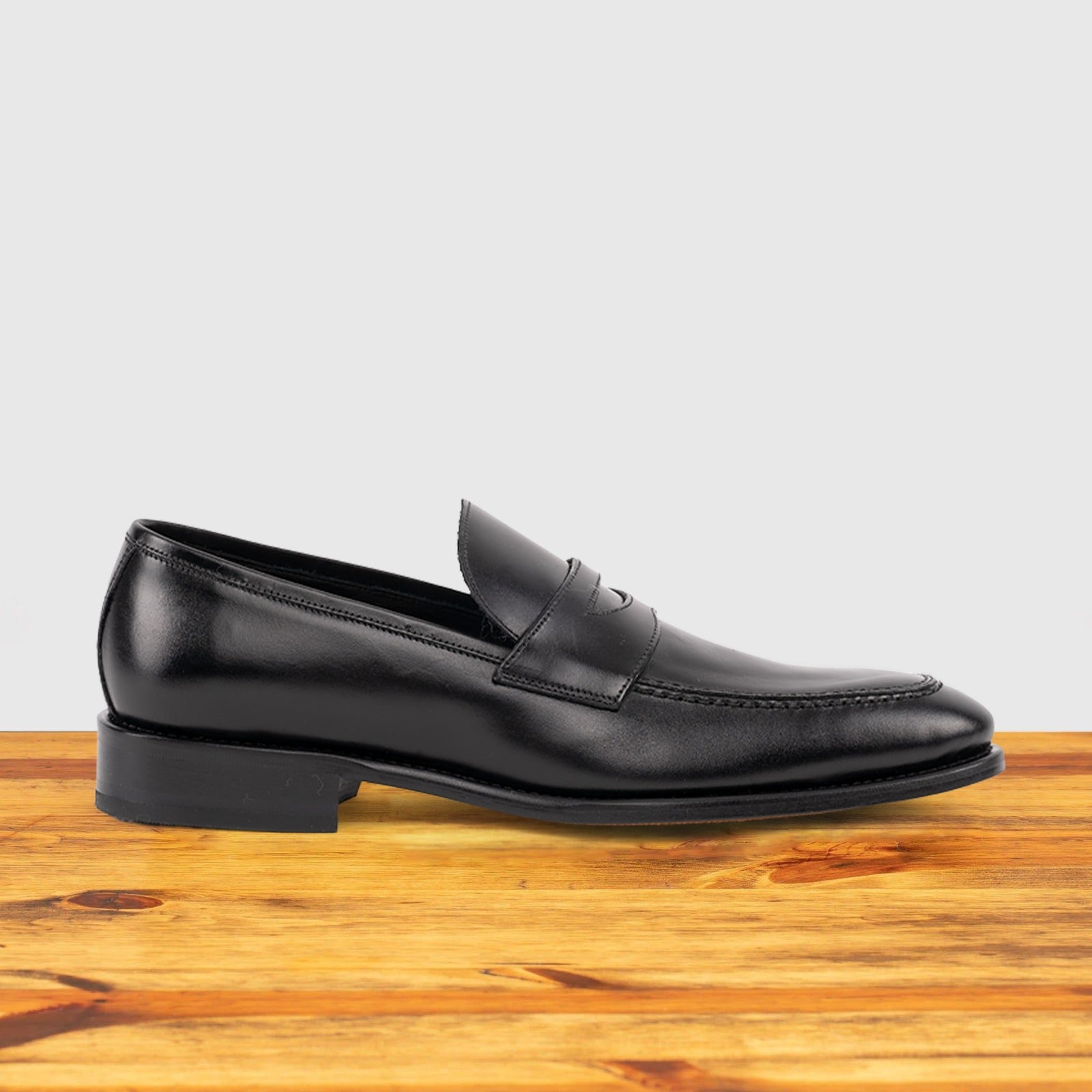 7730 Calzoleria Toscana Leather Dress Loafer Black Slip-Ons