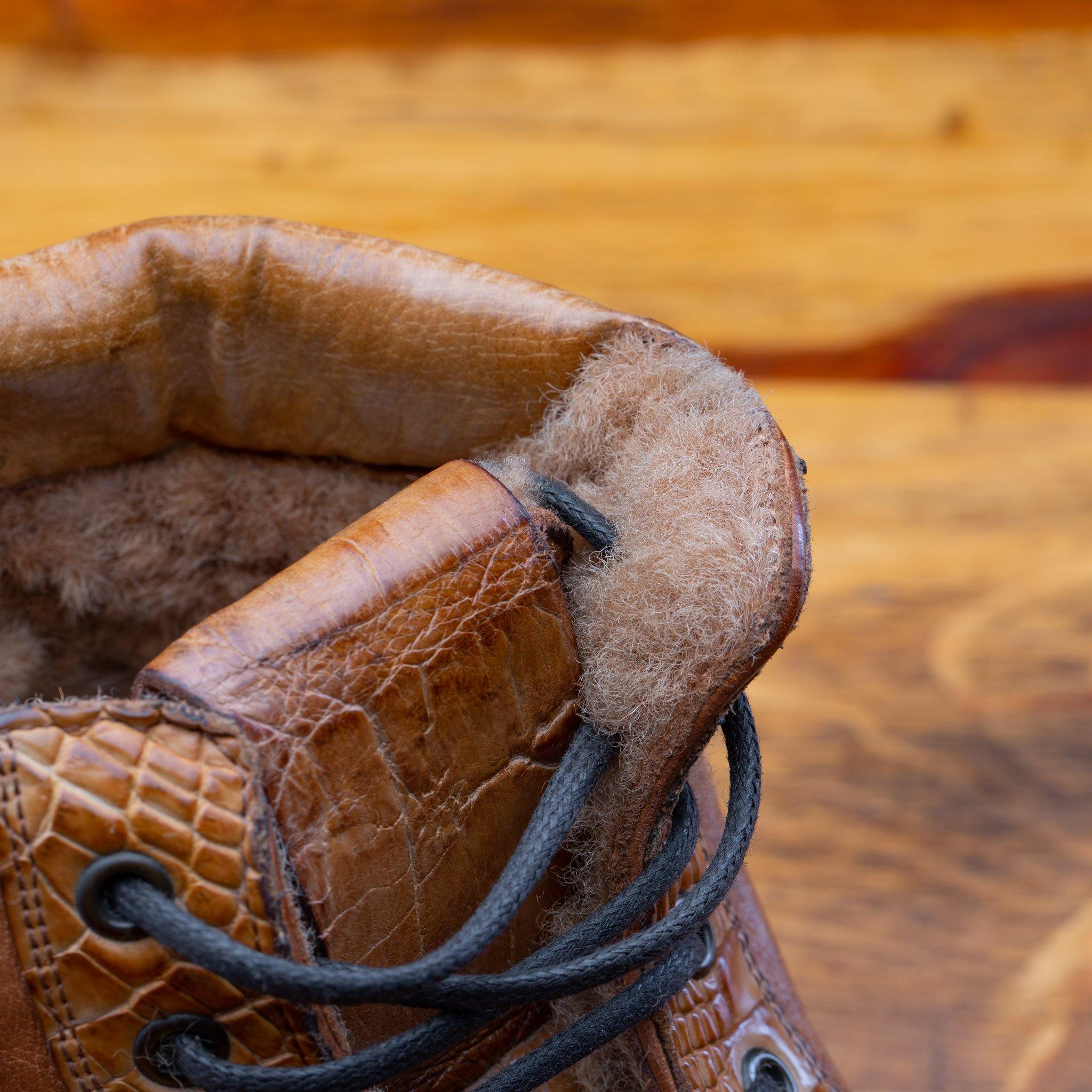 Photo of the top of the 3236 Calzoleria Toscana Brick Boot showing the shearling