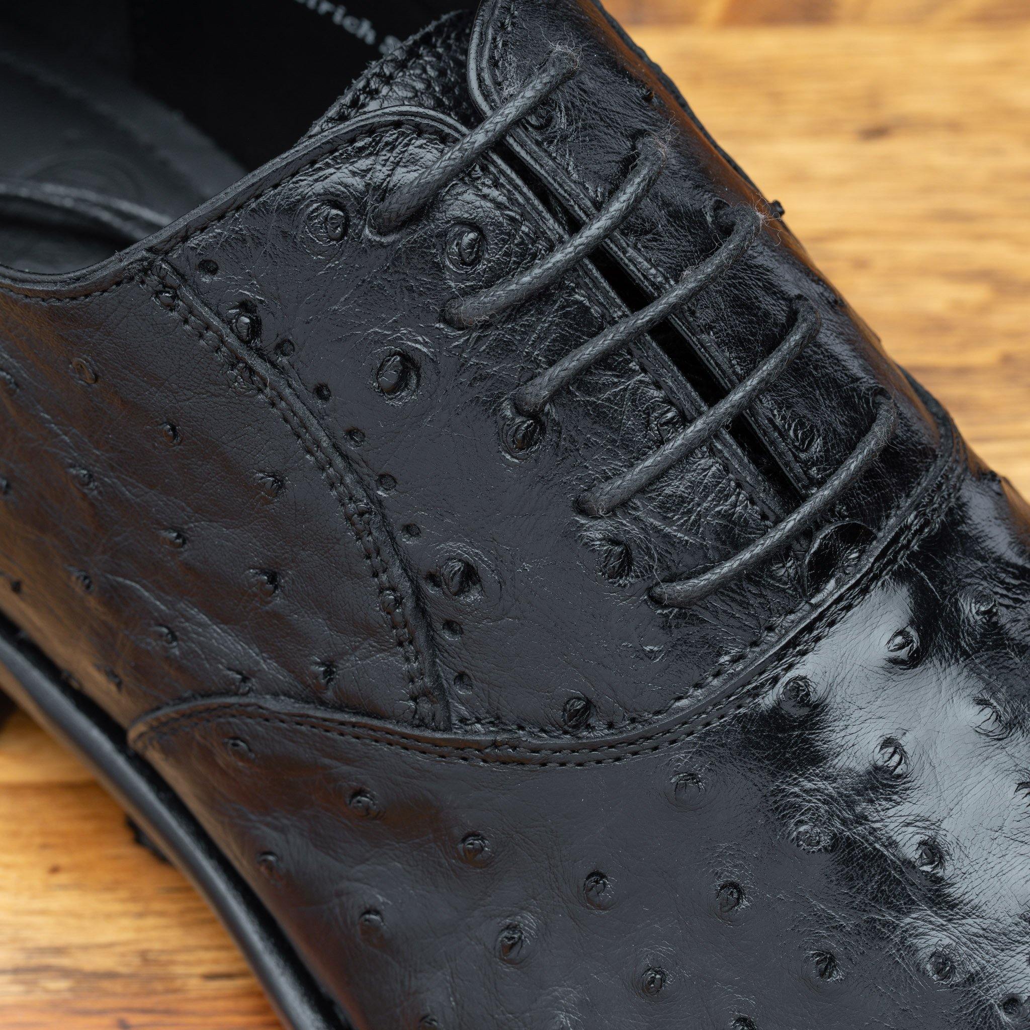 Up close picture of the vamp showing the 5 eyelet  of H777 Calzoleria Toscana Black Ostrich Cap Toe