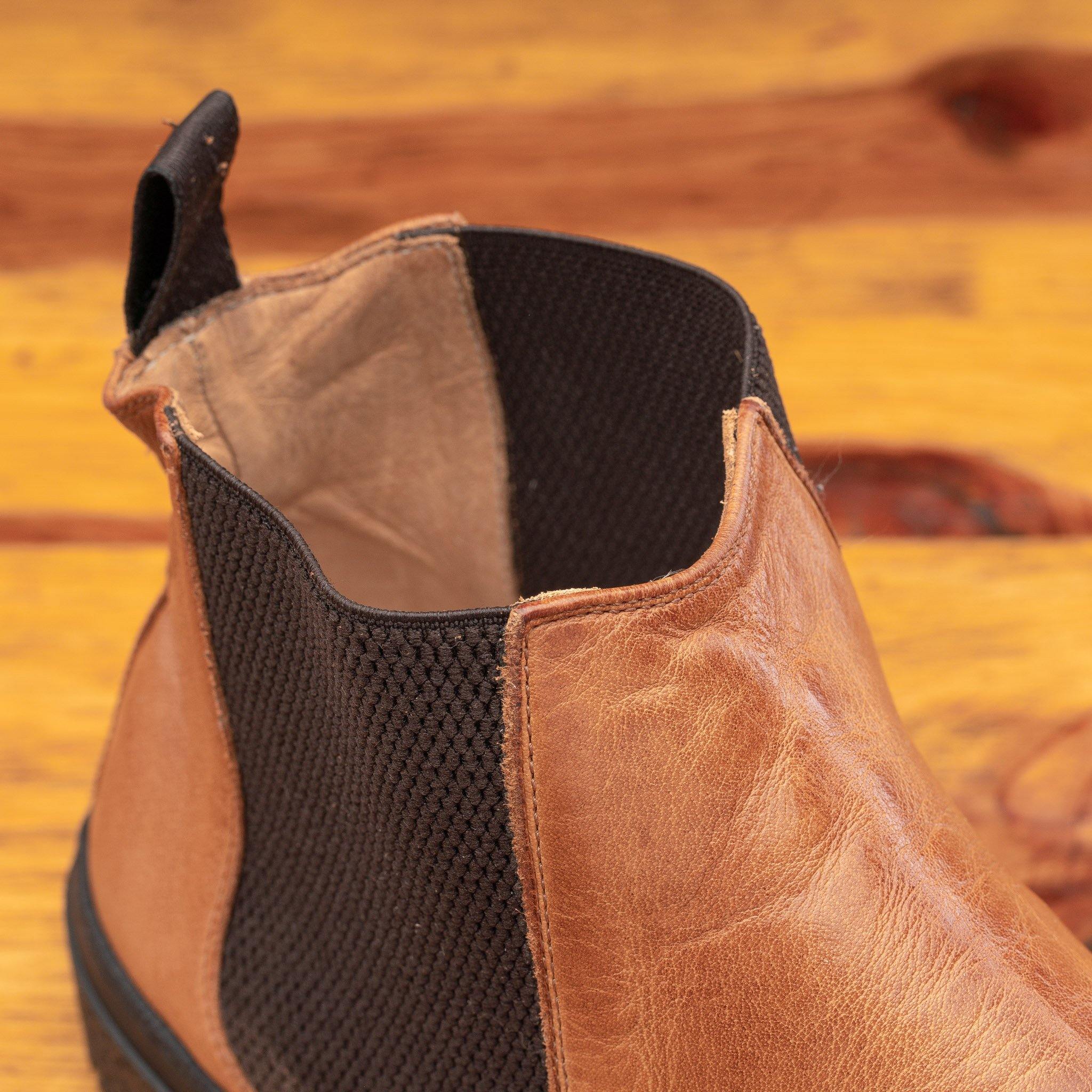 Up close picture showing the ankle piece of H880 Calzoleria Toscana Dip-Dyed Chelsea Sneaker