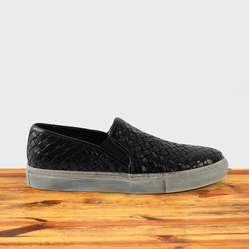 Black / 40 EU - 7 US / Sneakers