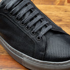 Up close picture of the 7 eyelet of the 3042 Calzoleria Toscana Black Benso sneaker