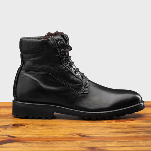 Black / 40 EU - 7 US / Boots
