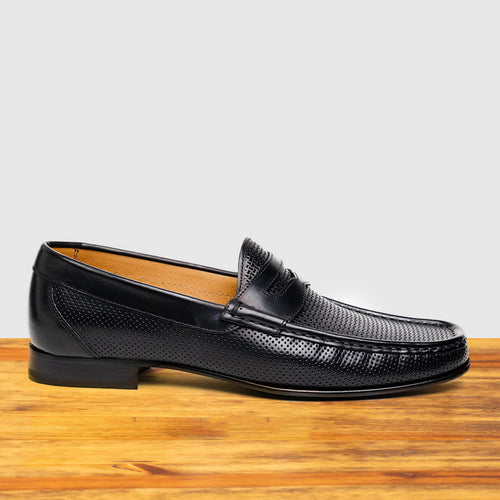 Black / 40 EU - 7 US / Loafers