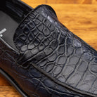 Up close picture of the vamp of 5034 Calzoleria Toscana Ocean Blue Crocodile Slip-On
