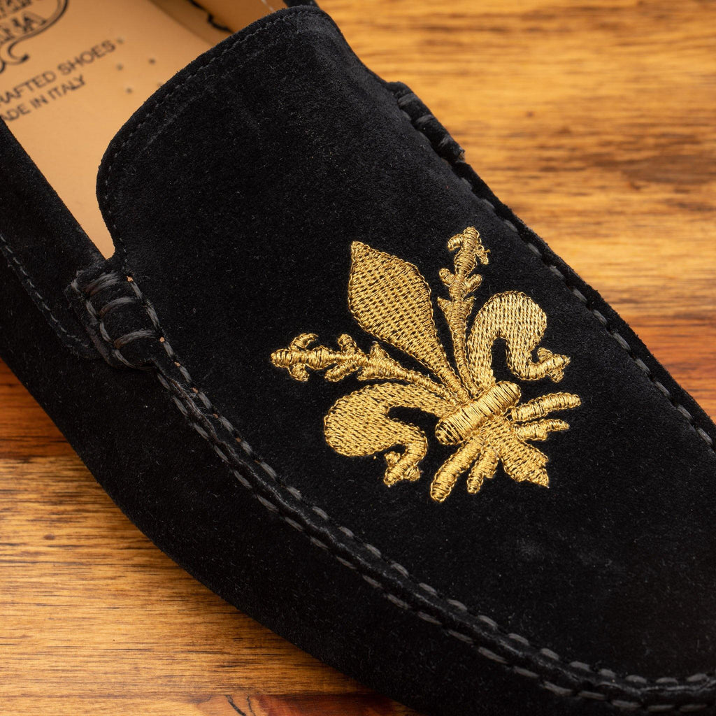 Up close picture of the gold embroidered fleur di lis on 5303 Calzoleria Toscana Black Venetian Suede Driver 
