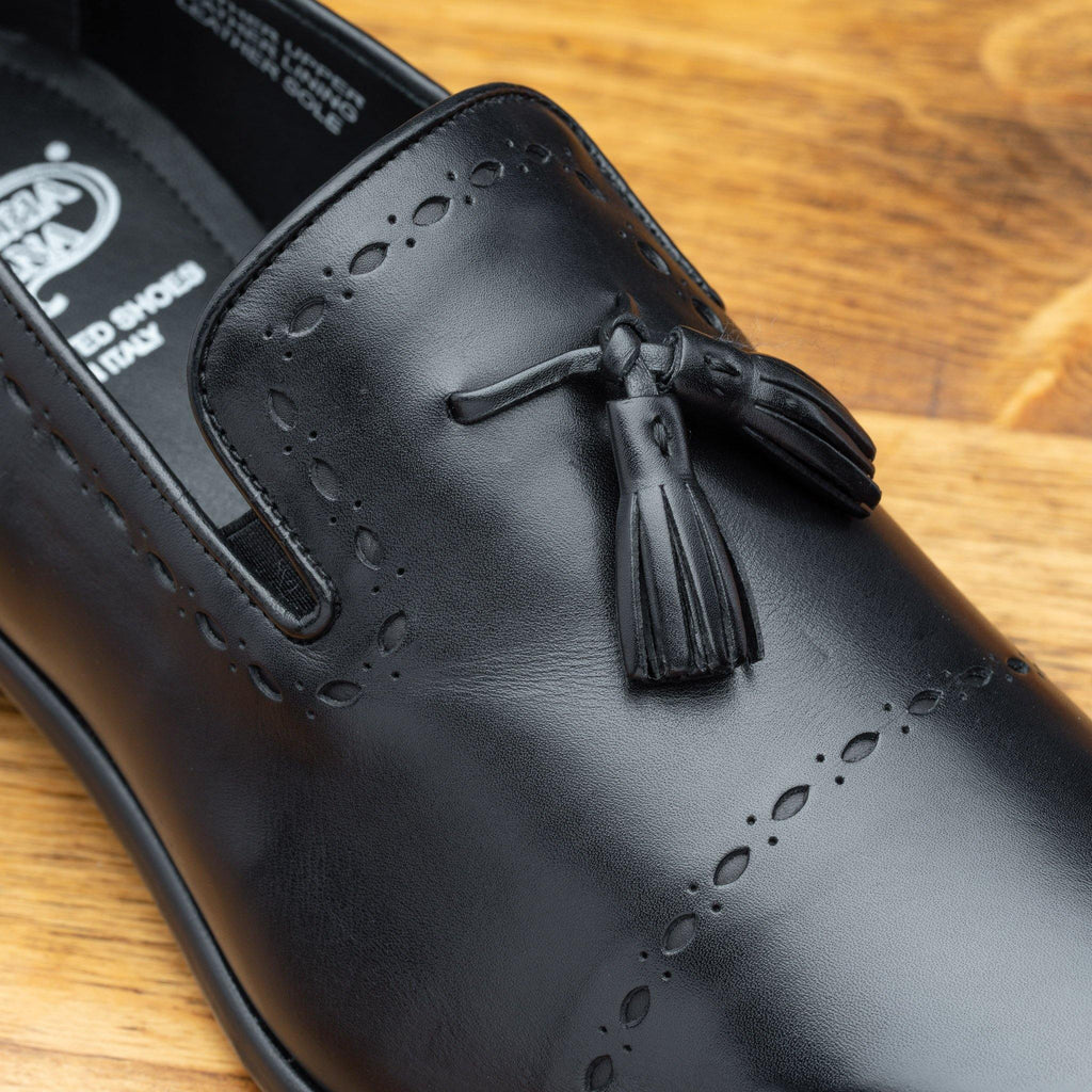 Up close picture of the vamp showing the tassel on H614 Calzoleria Toscana Black Tassel Slip-On