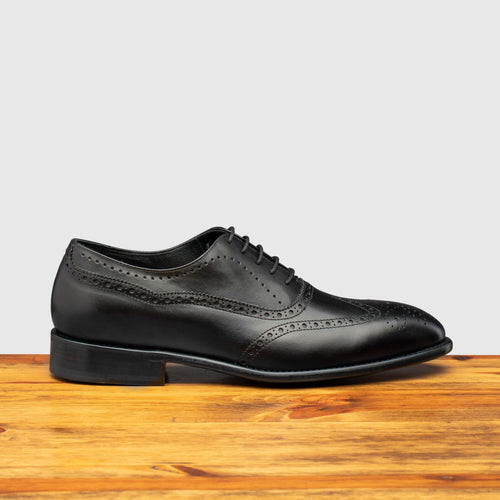 Black / 41 EU - 8 US / Lace Ups