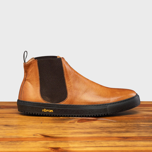 Brick / 41 EU - 8 US / Sneakers