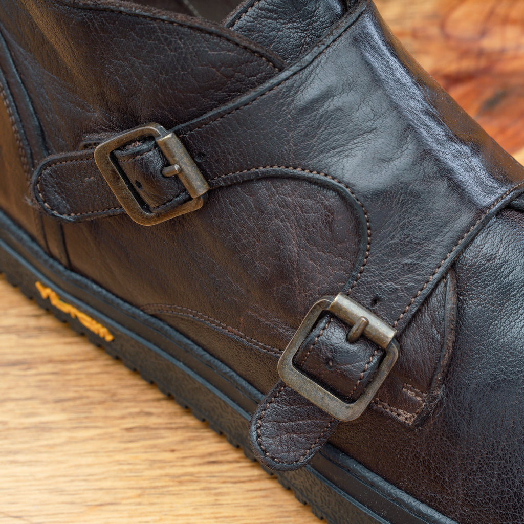Up close picture of the double strap piece of H884 Calzoleria Toscana Dark Brown Dip-Dyed Double Strap Sneaker