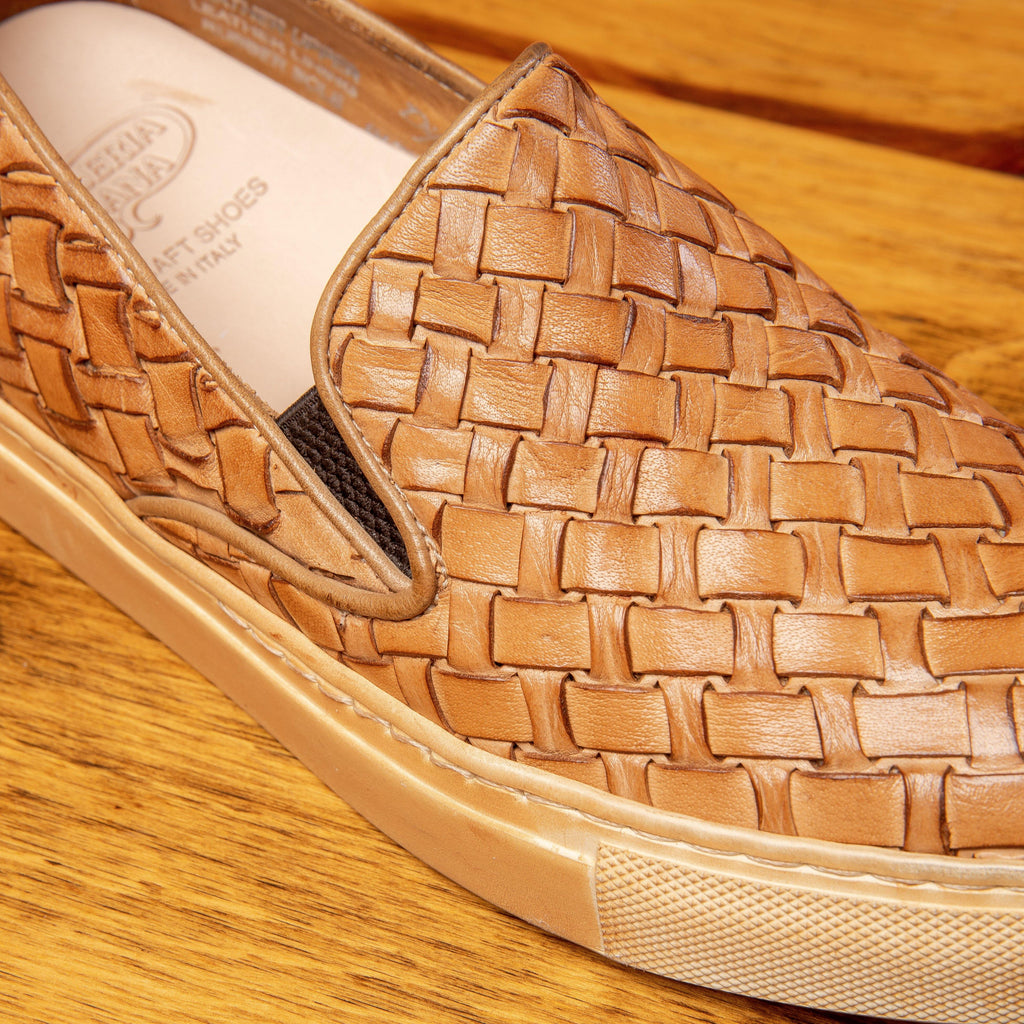 Up close photo of the handcrafted woven details of 9576 Calzoleria Toscana Women's Dip-Dyed Woven Sneaker