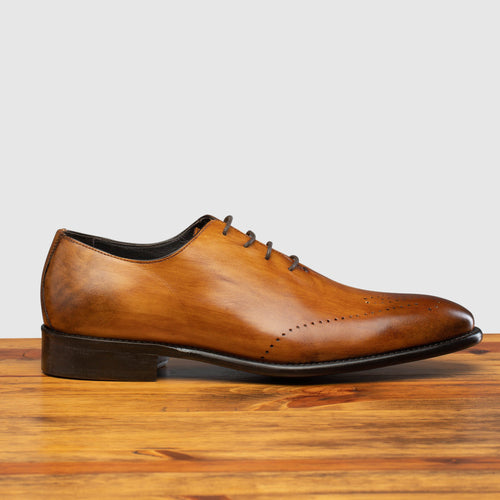 Chestnut / 40 EU - 7 US / Lace Ups