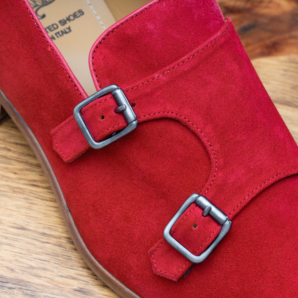 Up close picture of the double strap piece of Z893 Calzoleria Toscana Red Suede Low Vamp Slip-On